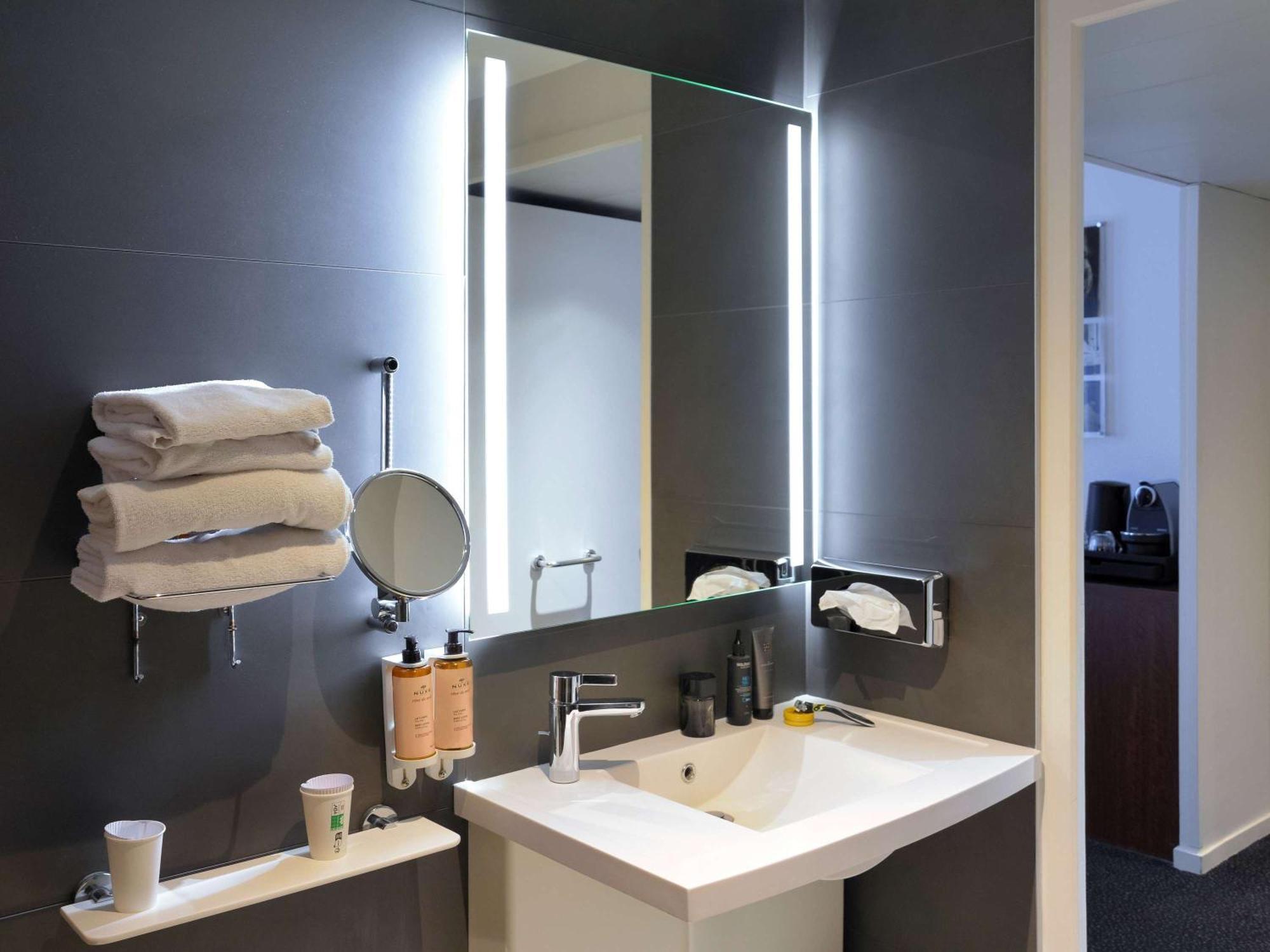 Hotel Mercure Lyon Centre Lumiere Экстерьер фото