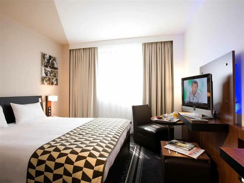 Hotel Mercure Lyon Centre Lumiere Экстерьер фото